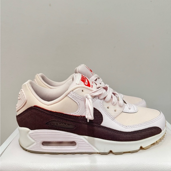 Nike Air Max 90 in Cream, pink and Dark Brown - Picture 1 of 8